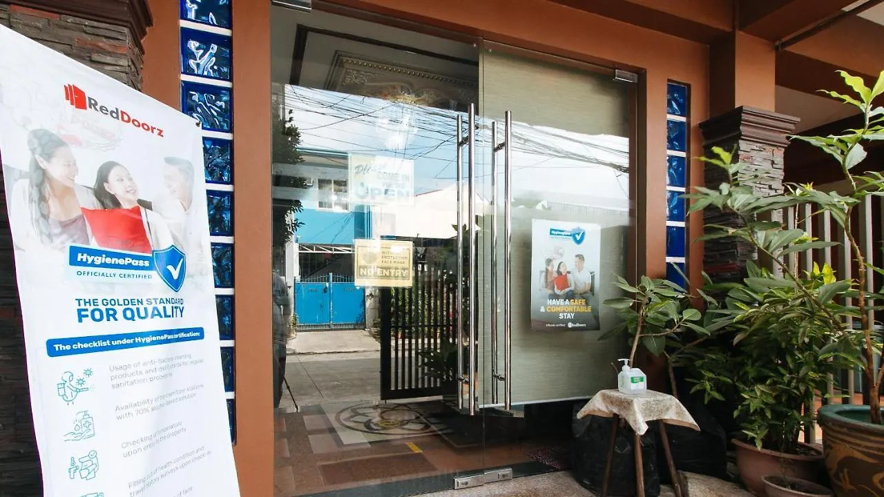 L Mansion 2 Palanan Makati City 2*,  Philippines